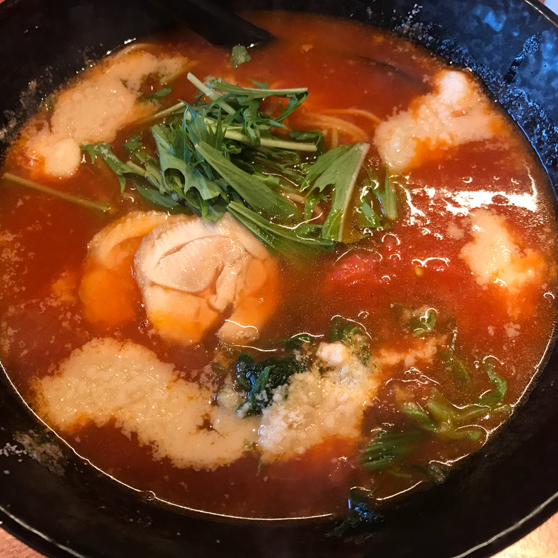 チーズトマトラーメン(トマトマトマ)