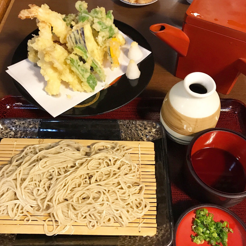 大沢蕎麦と天ぷら盛り合わせ(食事処やはぎ （やはぎ）)