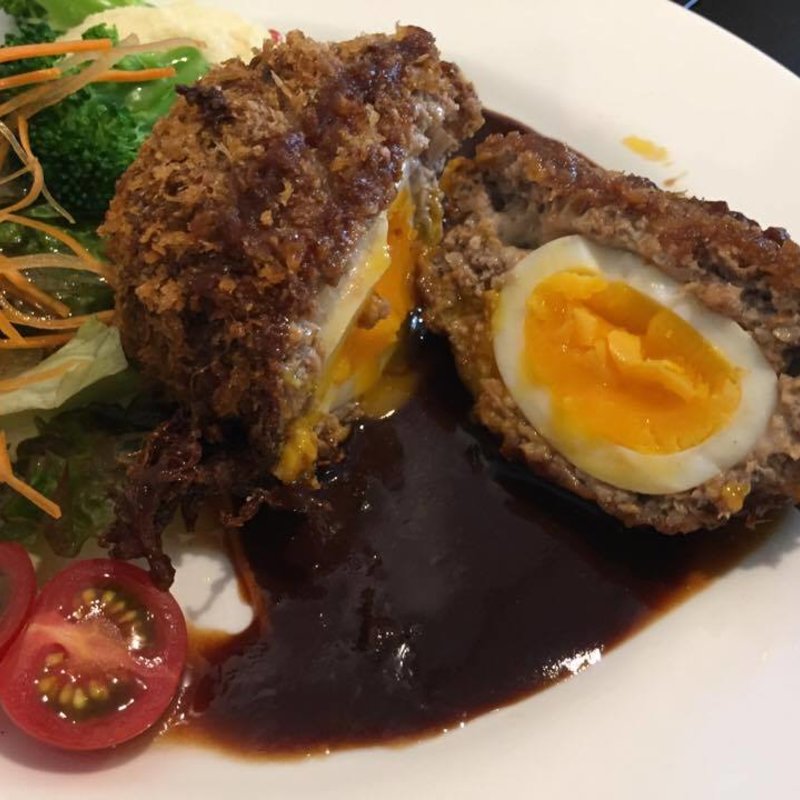 スコッチエッグ半熟卵(洋食うめの)