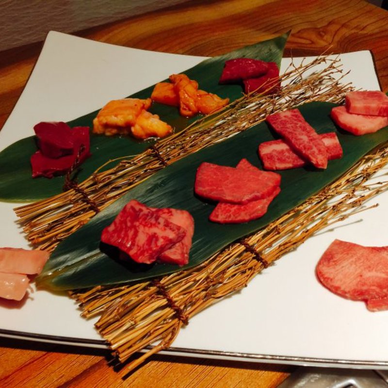 いいとこどりの十点盛り(焼肉 元祖)