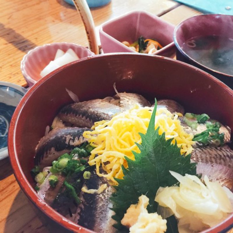 いわしのぶっかけ丼(浜茶屋網元 )