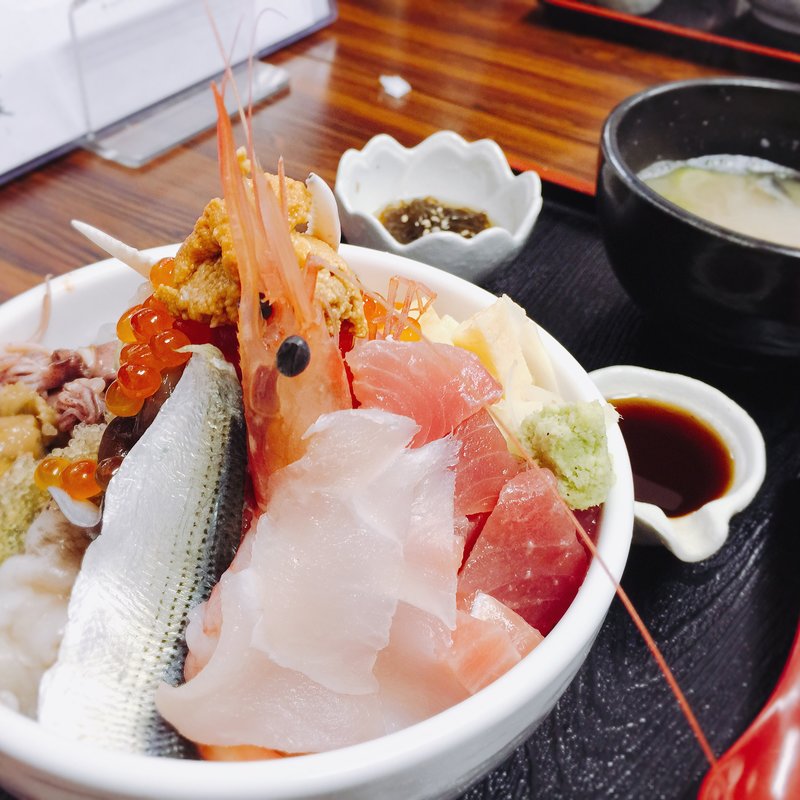 ごうか丼(とくだ屋)