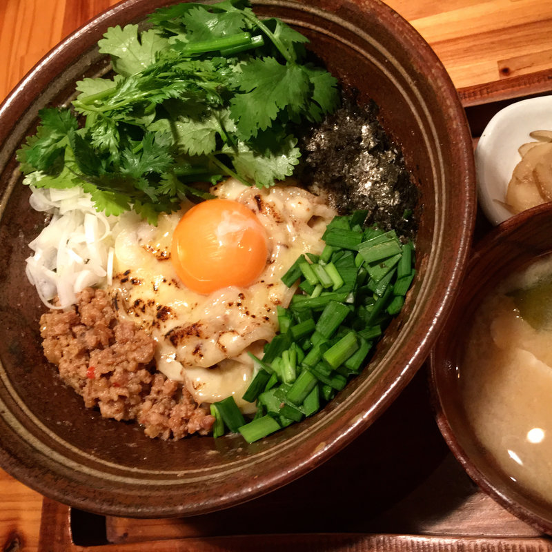 まぜ麺焦がしチーズ(まぜ麺マホロバ)