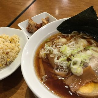 麺と炒飯セット(紅虎家常菜(DELI) 東京駅一番街店 )