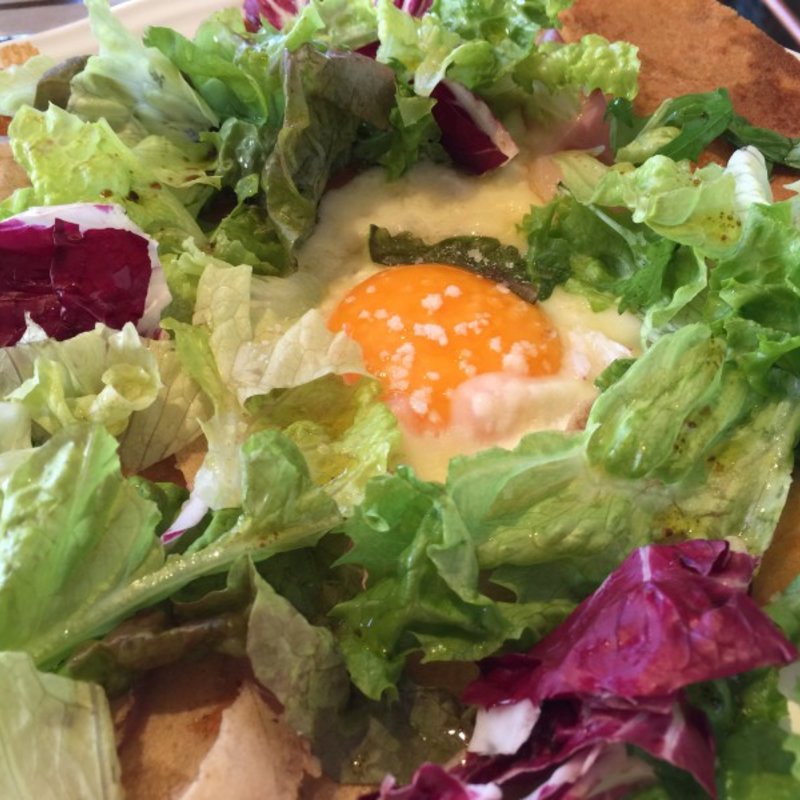 そば粉のガレット(atelier BASEL)