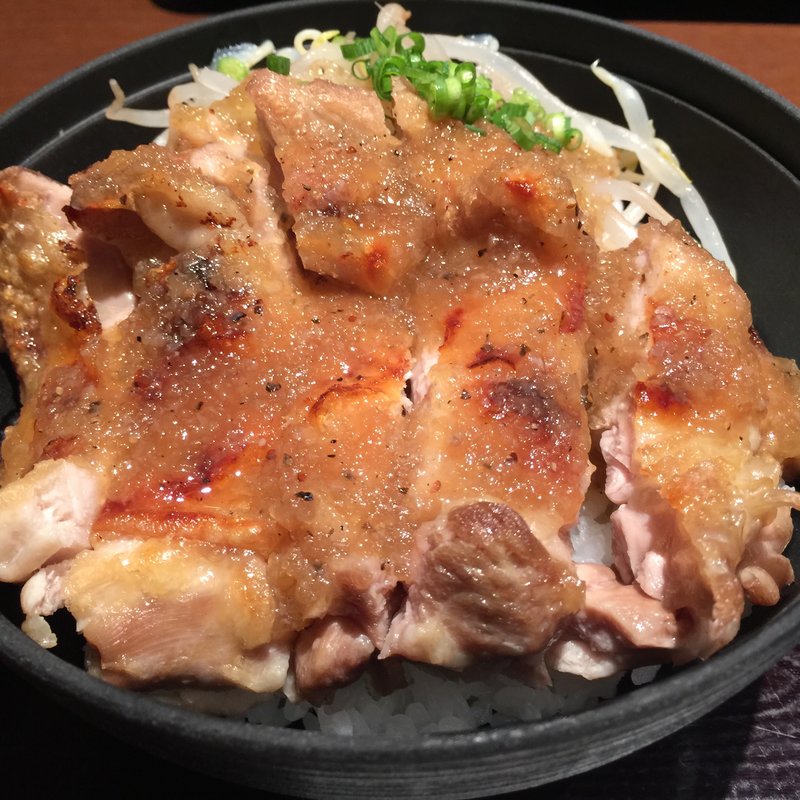 チキンステーキ丼(とりかく 大手町ビル店 )