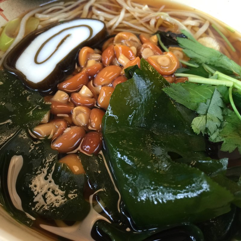 なめこ蕎麦(手打ちそば うどん 麺一)