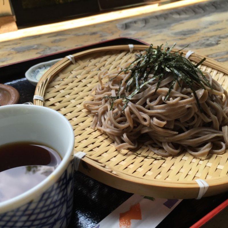 ざる蕎麦(茶房ギャラリーついんくる)