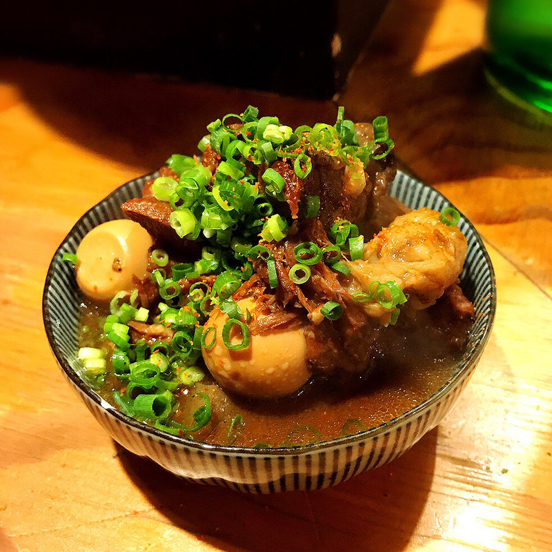 牛すじ煮込み(立ち飲み ますらお)