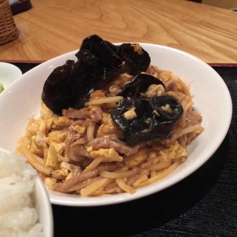 木クラゲ玉子炒め定食(彩華)