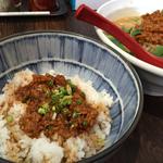 トゲトゲひき肉ご飯(ハヤブサ（８８２３）製麺)