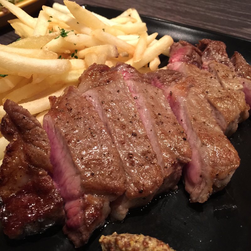 お肉(草加パリ食堂 エルブ)