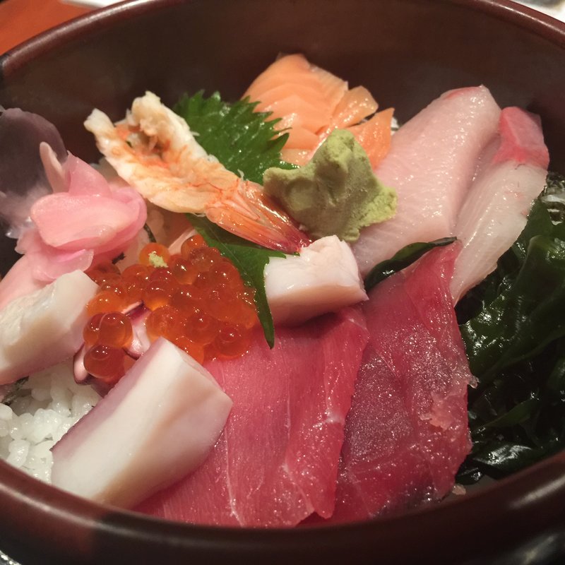 魚河岸丼(魚菜 まほらま)