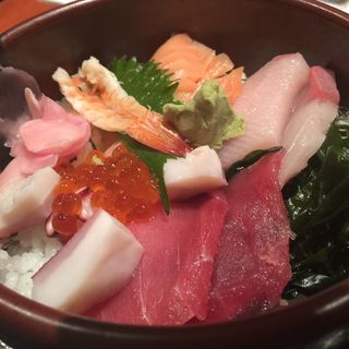 魚河岸丼(魚菜 まほらま)