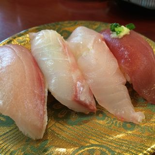 鮮魚4貫(沖寿司越谷店)