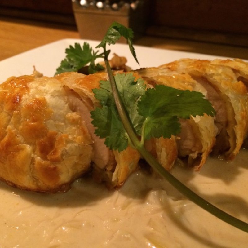 鶏モモ肉のパイ包み焼き(トリップ)