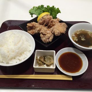唐揚げ定食(西安餃子 NEOPASA静岡上り店 （シーアンギョウザ）)