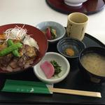 近江牛ステーキ丼(近江路 （オウミジ ）)