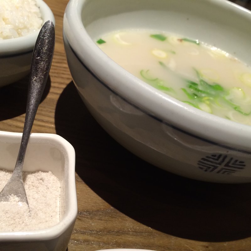 コムタンセット(妻家房 丸の内オアゾ店)