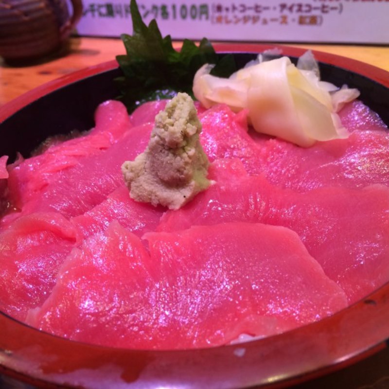 マグロ丼のセット(桃太郎)