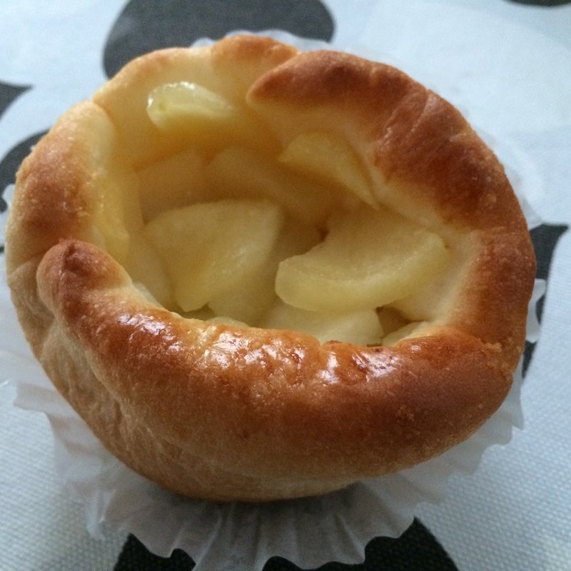 リンゴのパン(小島屋ベーカリー )