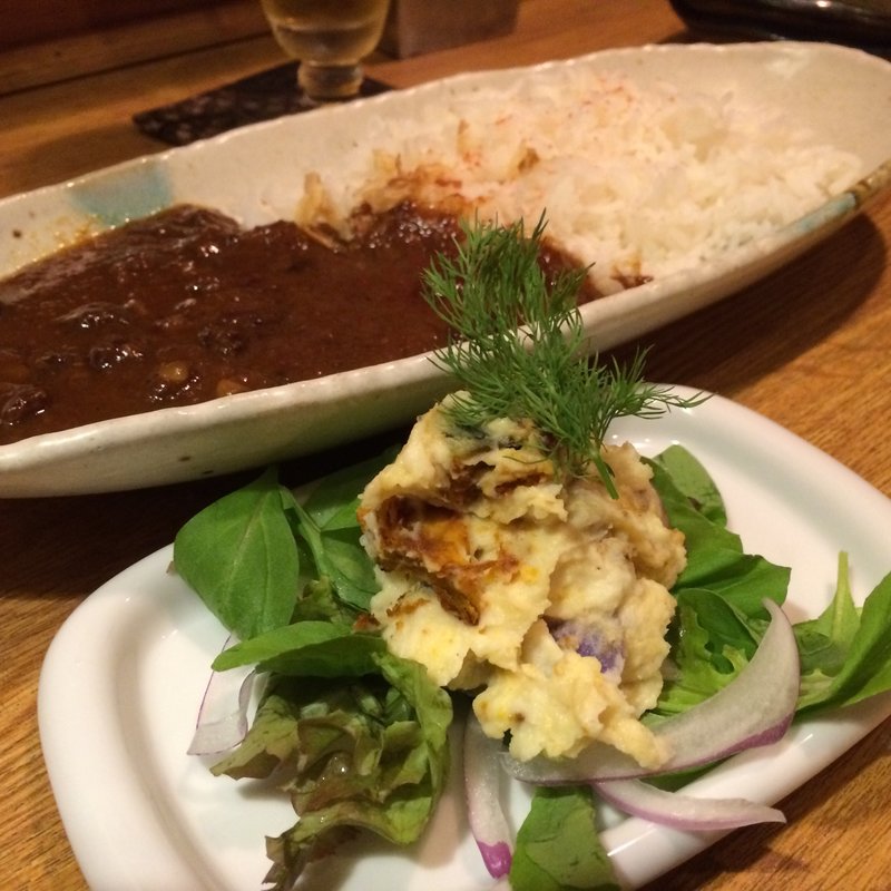 牛すじ赤ワイン煮込みカレー(トリップ)