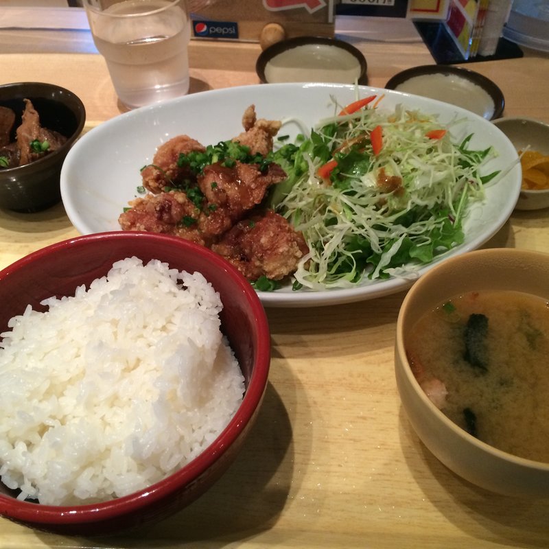 若鶏のから揚げ甘酢葱だれ油淋鶏定食(築地食堂源ちゃん 大手町店)