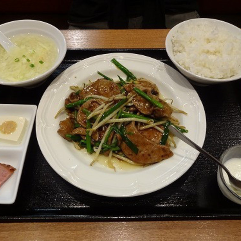 ディナー  ニラレバ炒め(王鼎記 （Wan din ki ）)