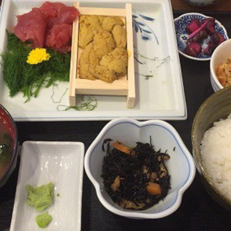 宮城県石巻産の生うに＆鮪中落ち(池のや)