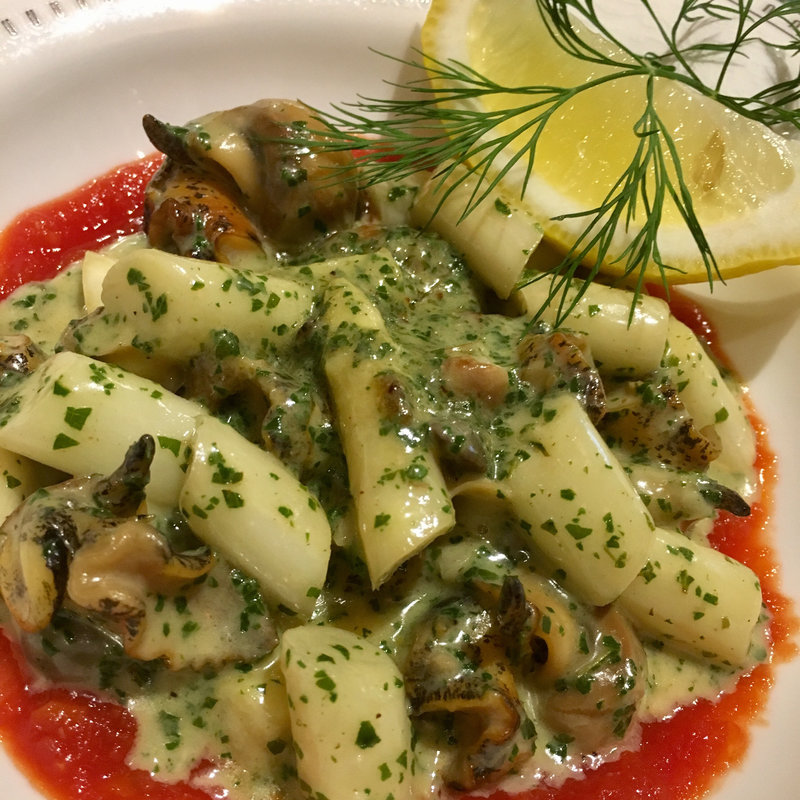 つぶ貝とホワイトアスパラのムニエル 木の芽バターソース(オステリア·ド·イタリア·オリーブ (Osteria d'Italia OLIVE))