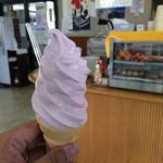 富士桜ソフトクリーム(道の駅なるさわ 軽食コーナー)