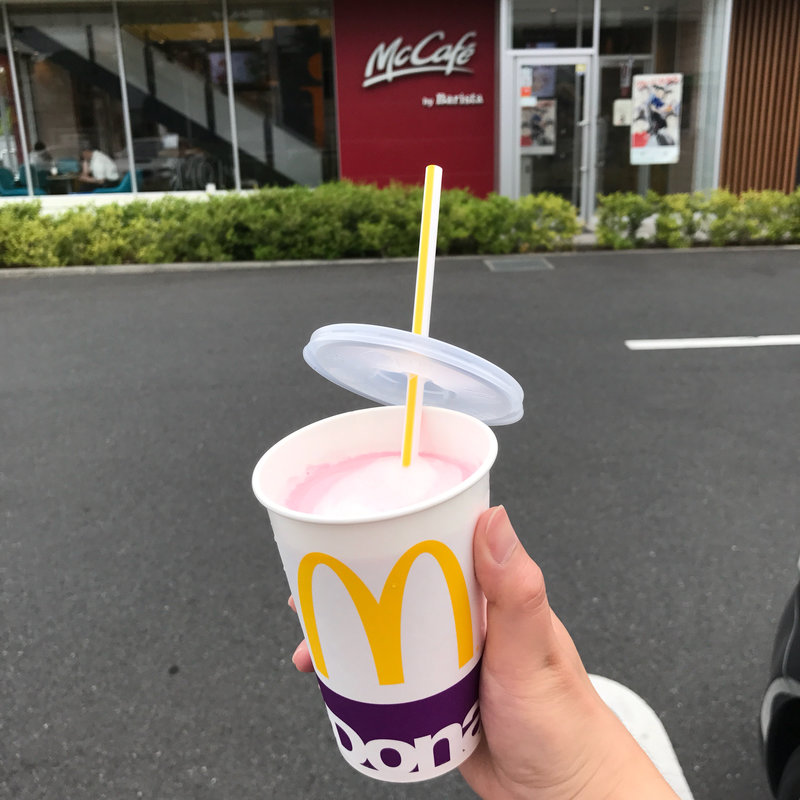 マックシェイク ベリーベリーベリーM（果汁1％）(マクドナルド 立川立飛店)