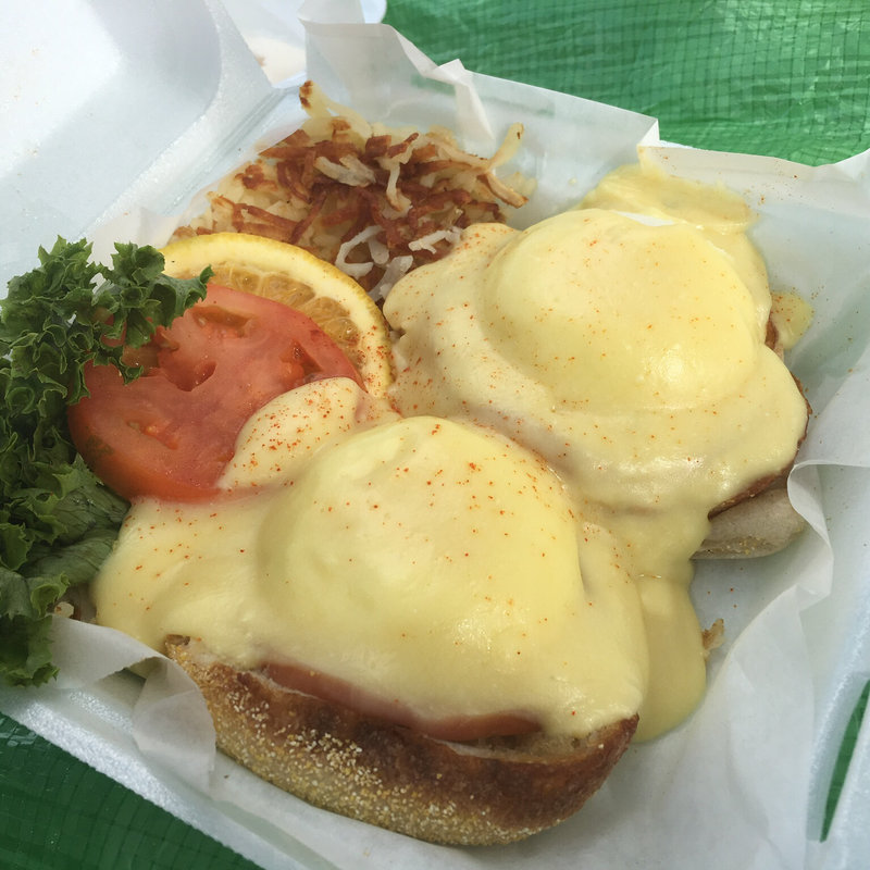 エッグベネディクト(Boots & Kimo's Homestyle Kitchen)