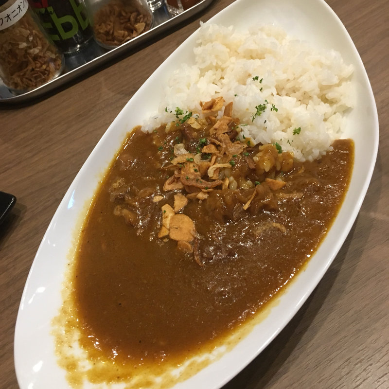 燻製ビーフカレー(バー ゾルディック 立川北口店)