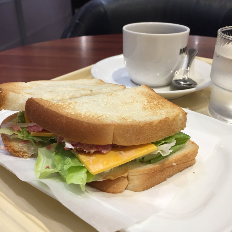 パストラミビーフとチェダーチーズ(ドトールコーヒーショップ 広島本通り店 （DOUTOR COFFEE）)
