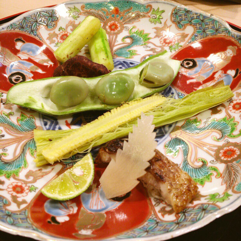 ノドグロの炙り  旬の野菜と共に。(山中湖 菜庭料理 尚起)