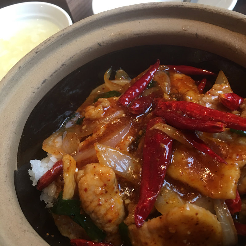 スタミナ麻辣豚土鍋ご飯(白碗竹筷樓 赤坂店)