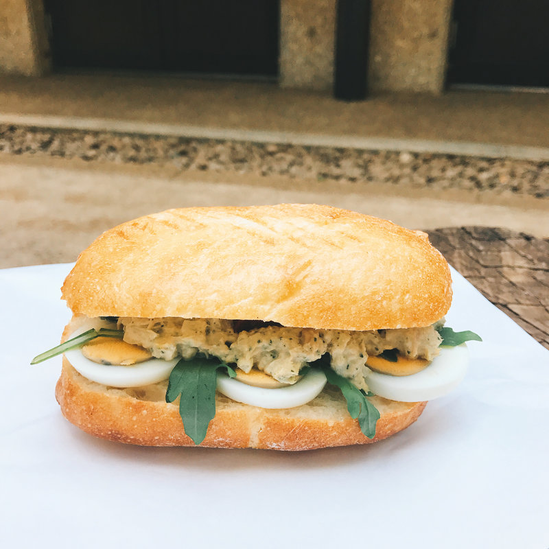 ツナオニオンとドライトマト(千駄茶屋)