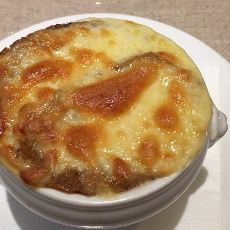 オニオングラタンスープ(La Porte Rouge （ラ ポルト ルージュ）)