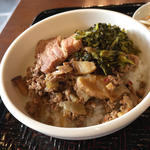 魯肉飯(琉球茶館)