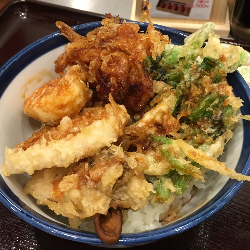 豚角煮天丼(みそ汁付)(天丼 てんや ＫＩＴＴＥ博多店)