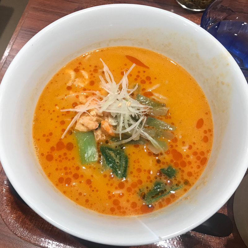 担々麺(粥餐庁（かゆさんちん）KITTE博多店)