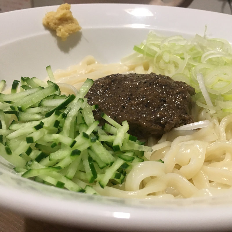 小盛り(じゃじゃおいけん)