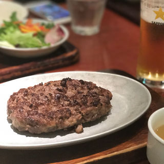 Aランチ　すねバーグ(ビモン)