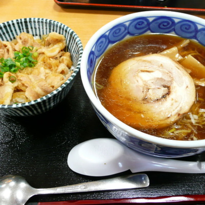 しょうゆラーメン(長者原サービスエリア(下り線)スナックコーナー )