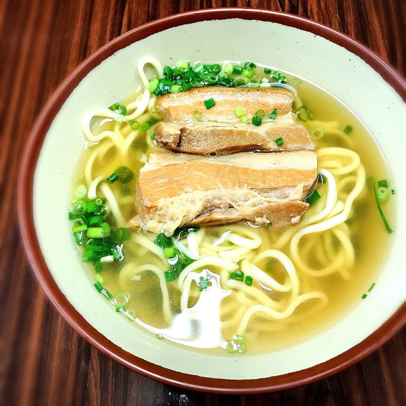 宮古そば(沖縄そば つるまつ )