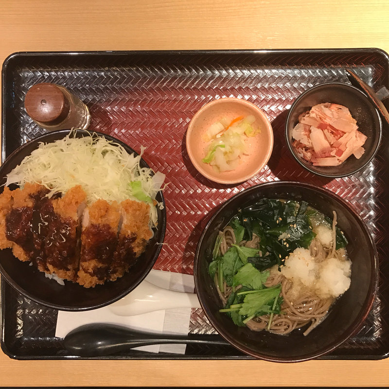 特製ソースチキンかつ丼と温蕎麦 お新香 大戸屋 国分寺南口店 の口コミ一覧 おいしい一皿が集まるグルメコミュニティサービス Sarah