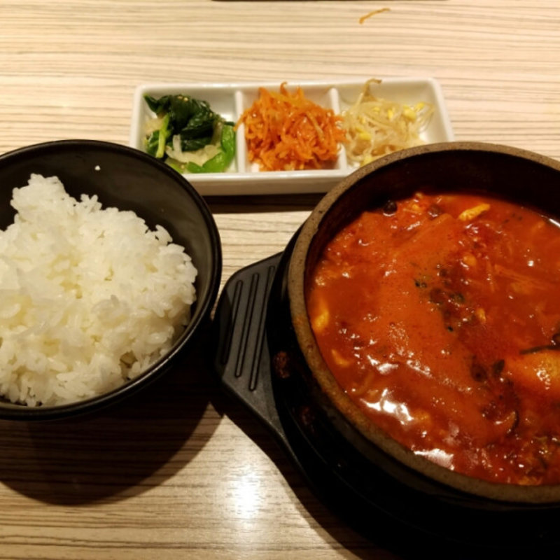 豚キノコスンドゥブセット(東京純豆腐 天神IMS店)