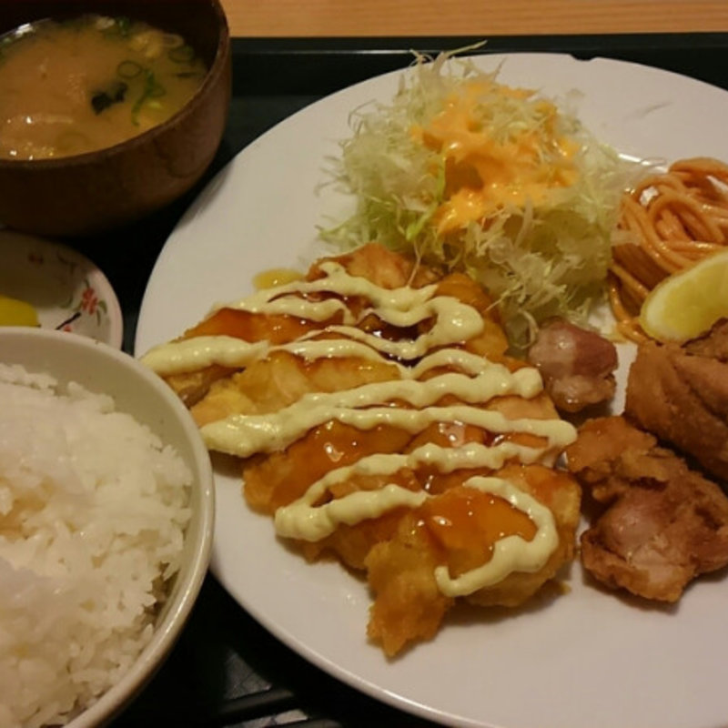 チキン南蛮×唐揚げ(カラフル食堂 那の川店)