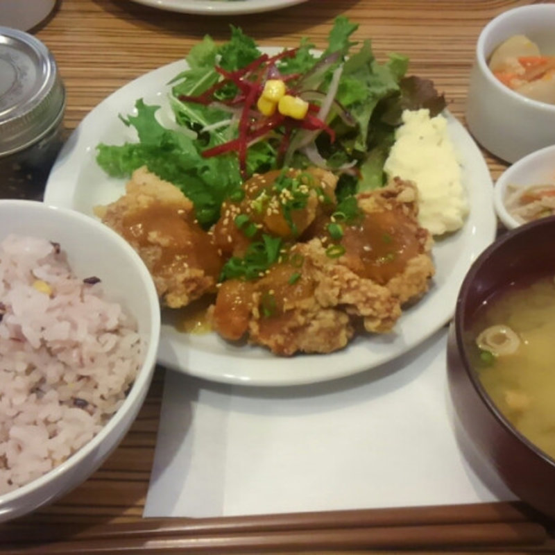 唐揚げランチ　-週替わりのソース-　(しそわかめ付)(コーデュロイカフェ （CORDUROY cafe）)